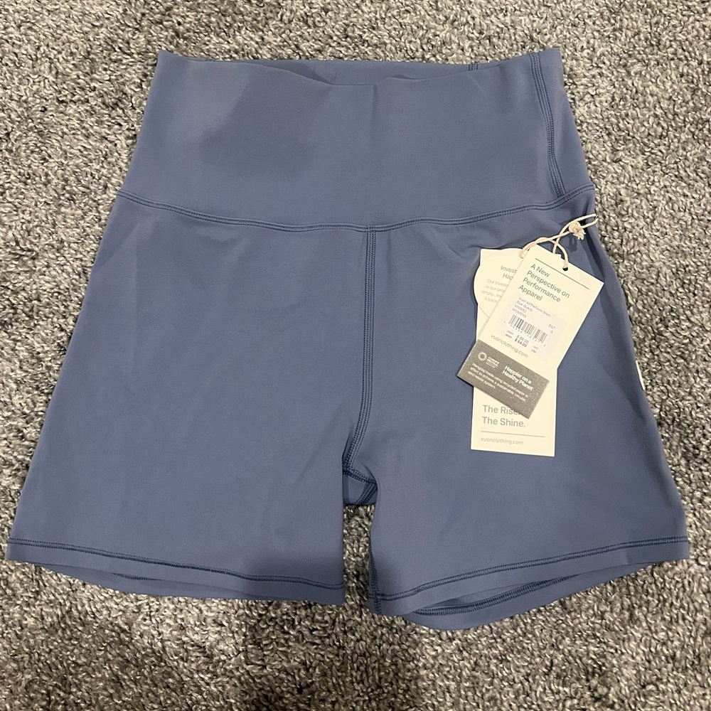 Vuori AllTheFeels Short in Blue Quartz - Picture 4 of 7